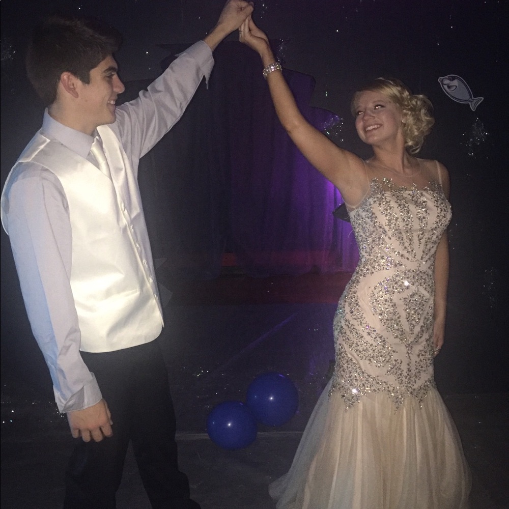 Prom Dress - Picture 2 of 4